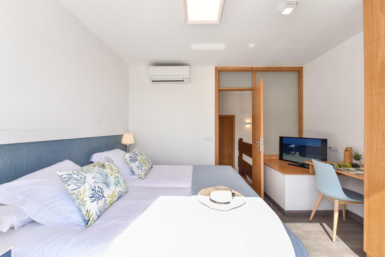 Beachfront Suites Morea Puerto Rico By Villagrancanaria Exteriör bild